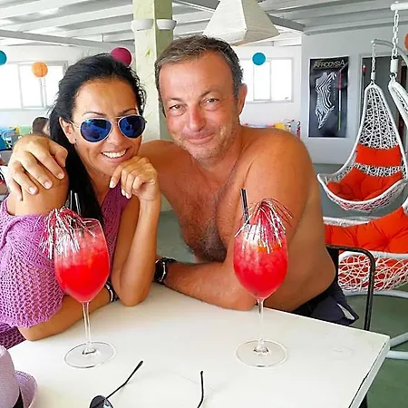 Pleasure Beachside 3* Санторини