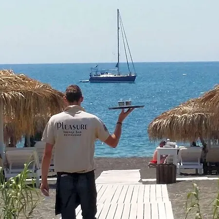 Pleasure Beachside Санторини
